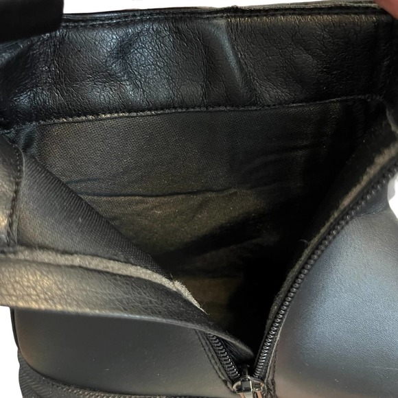 Cupio Women’s faux leather black booties combat casual. size 7  #S104 - Picture 2 of 13